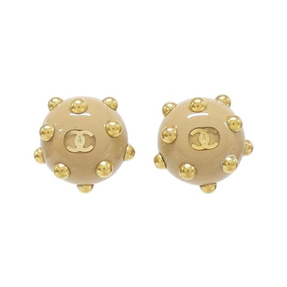 CHANEL Cream Earrings